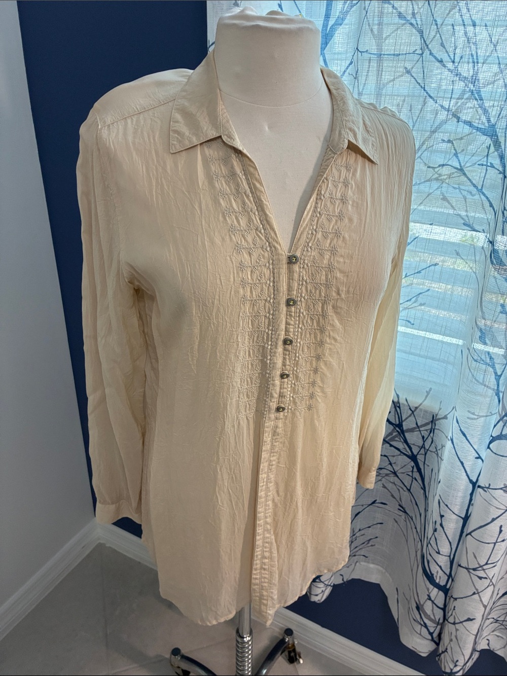 J. Jill  Cream Button-Front Tunic Blouse